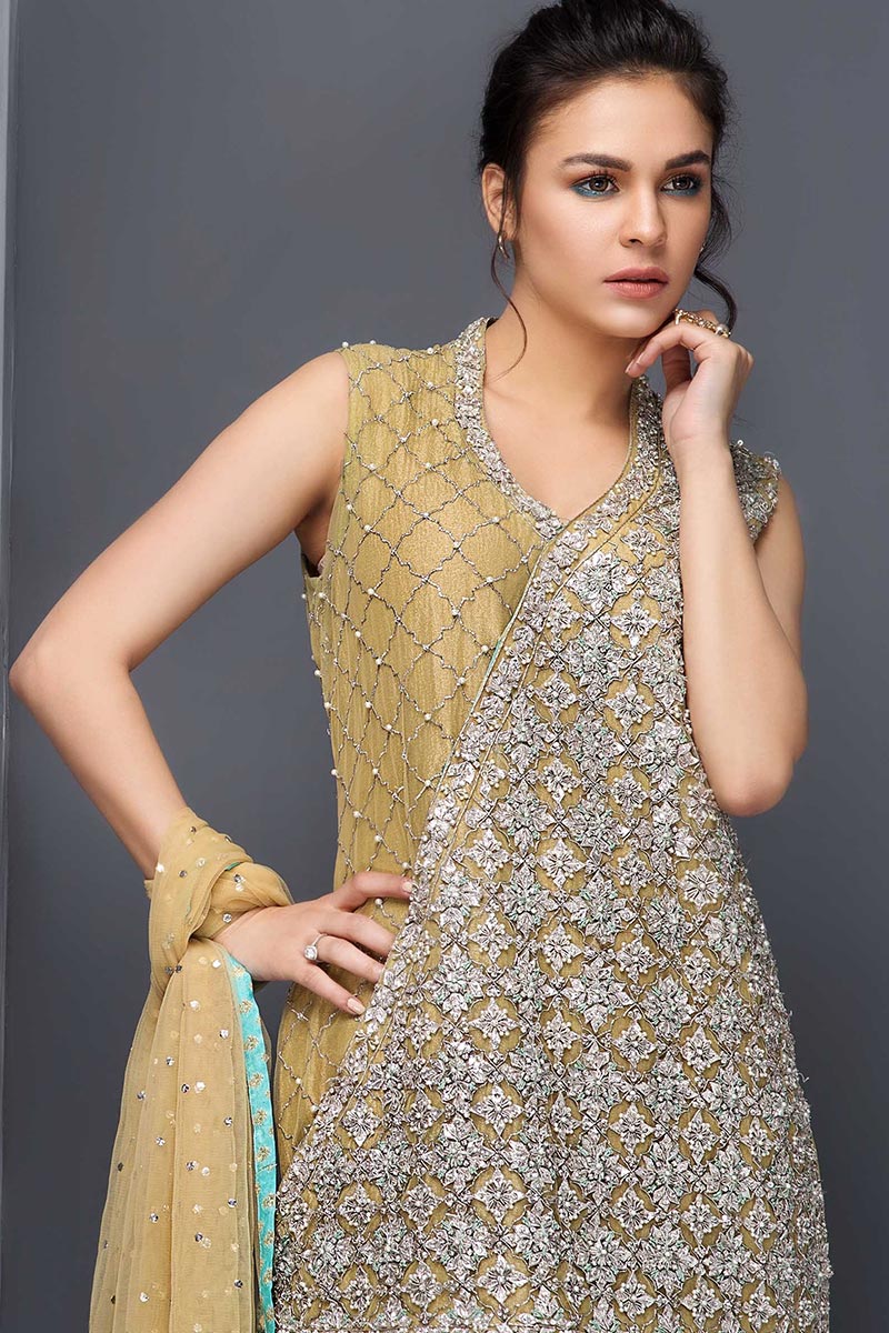 Mehendi outfit for Pakistani wedding