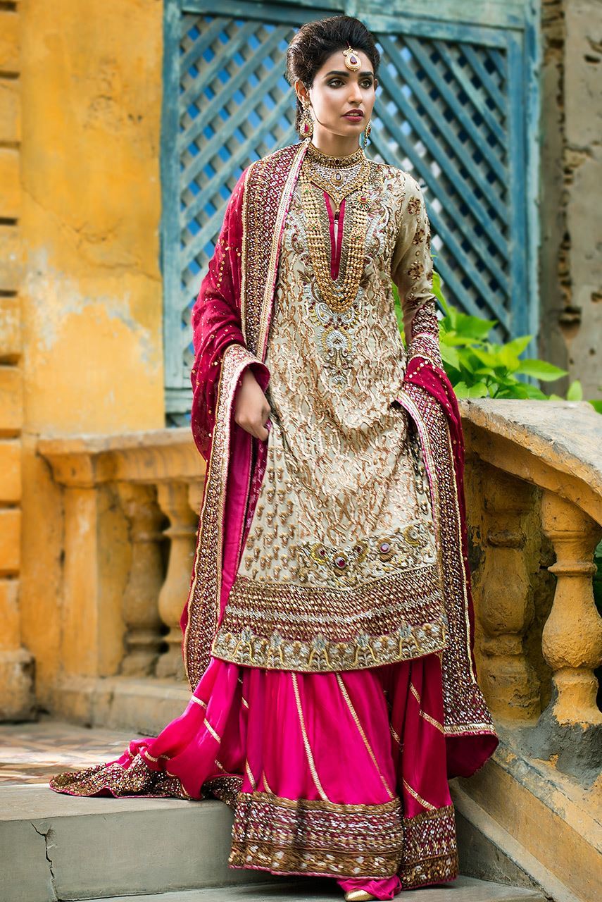 Simple Bridal Mehndi Outfit
