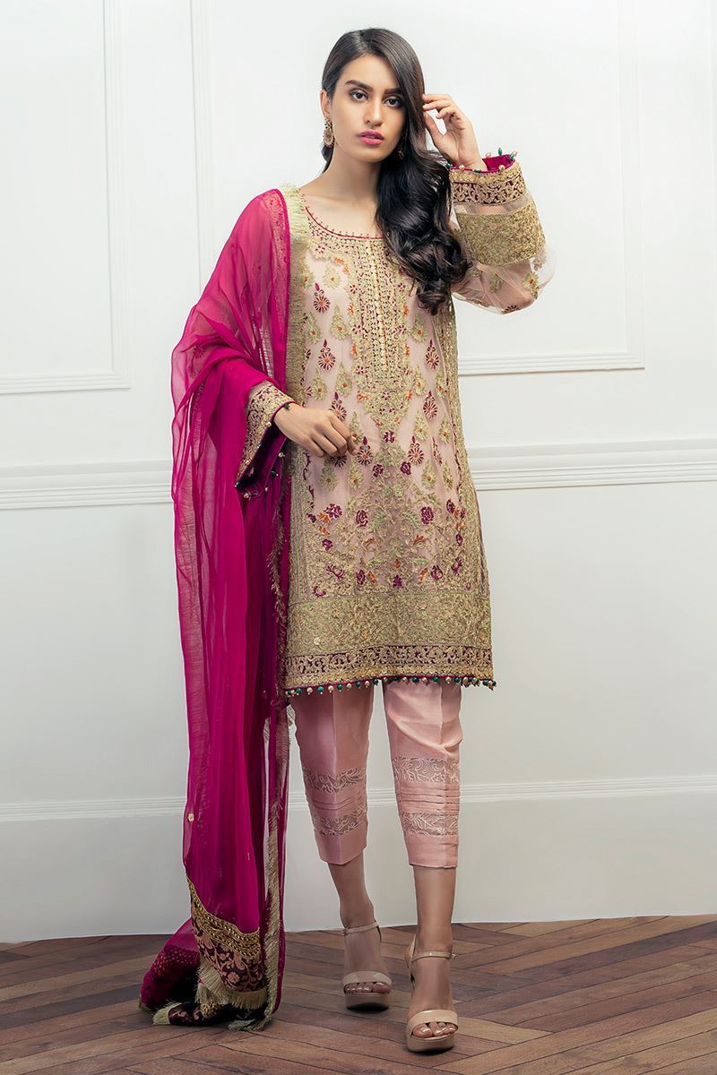 Simple Mehndi Dress by Aisha Imran