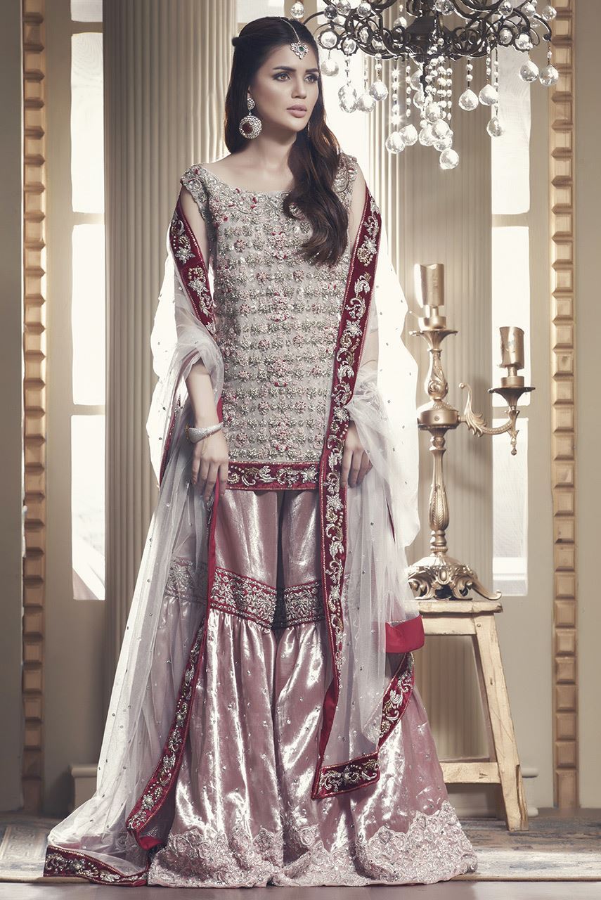 Simple Mehndi Dress for Girl