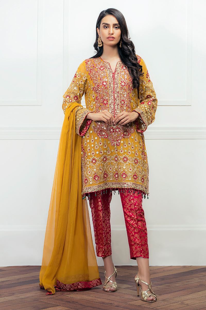 Yellow Mehndi Outfit by Aisha Imran