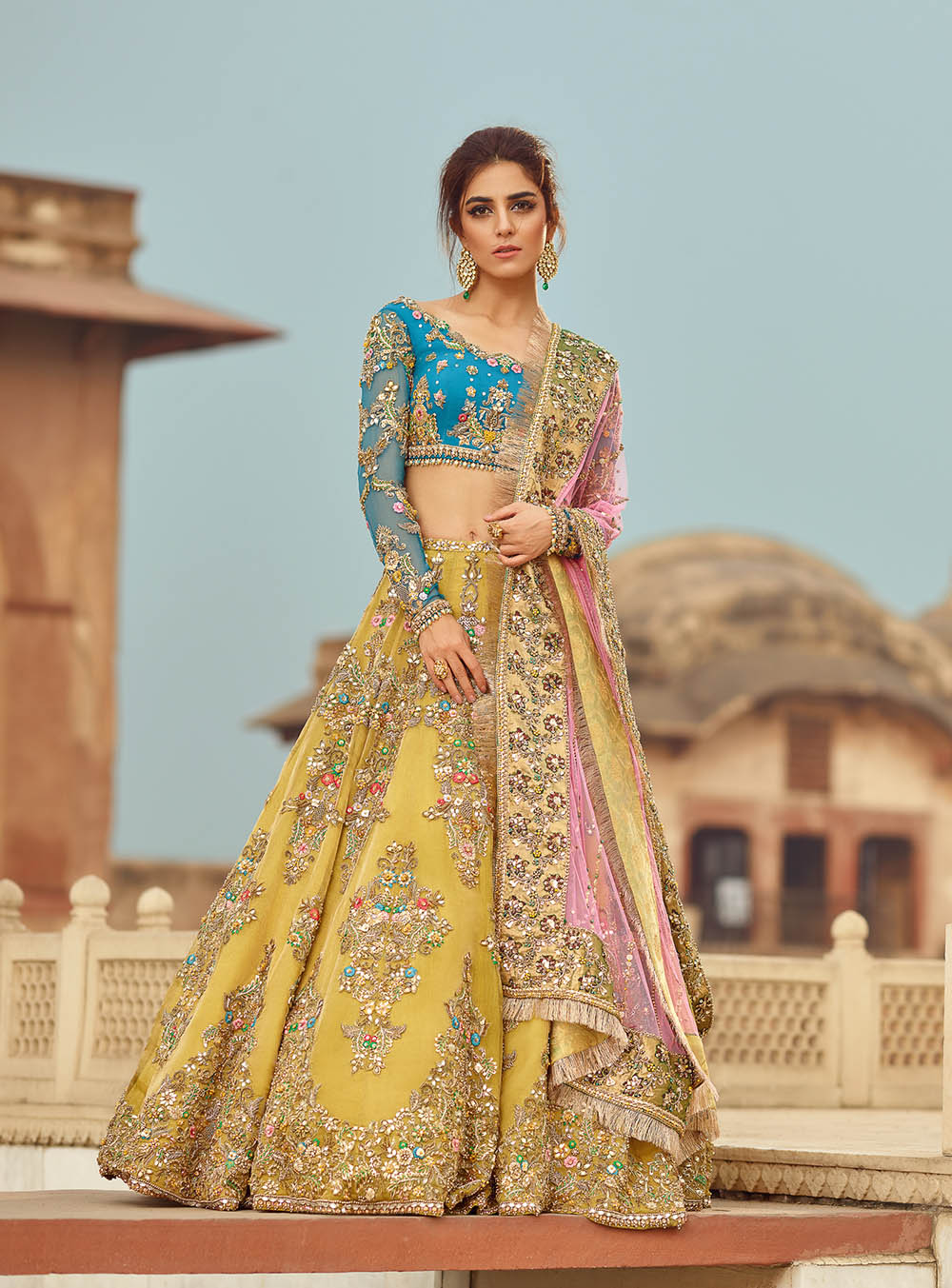 pakistani mehndi lehenga
