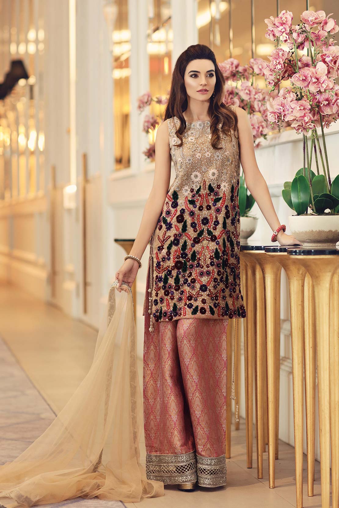 Stylish Mehndi Dress for Sister's Wedding