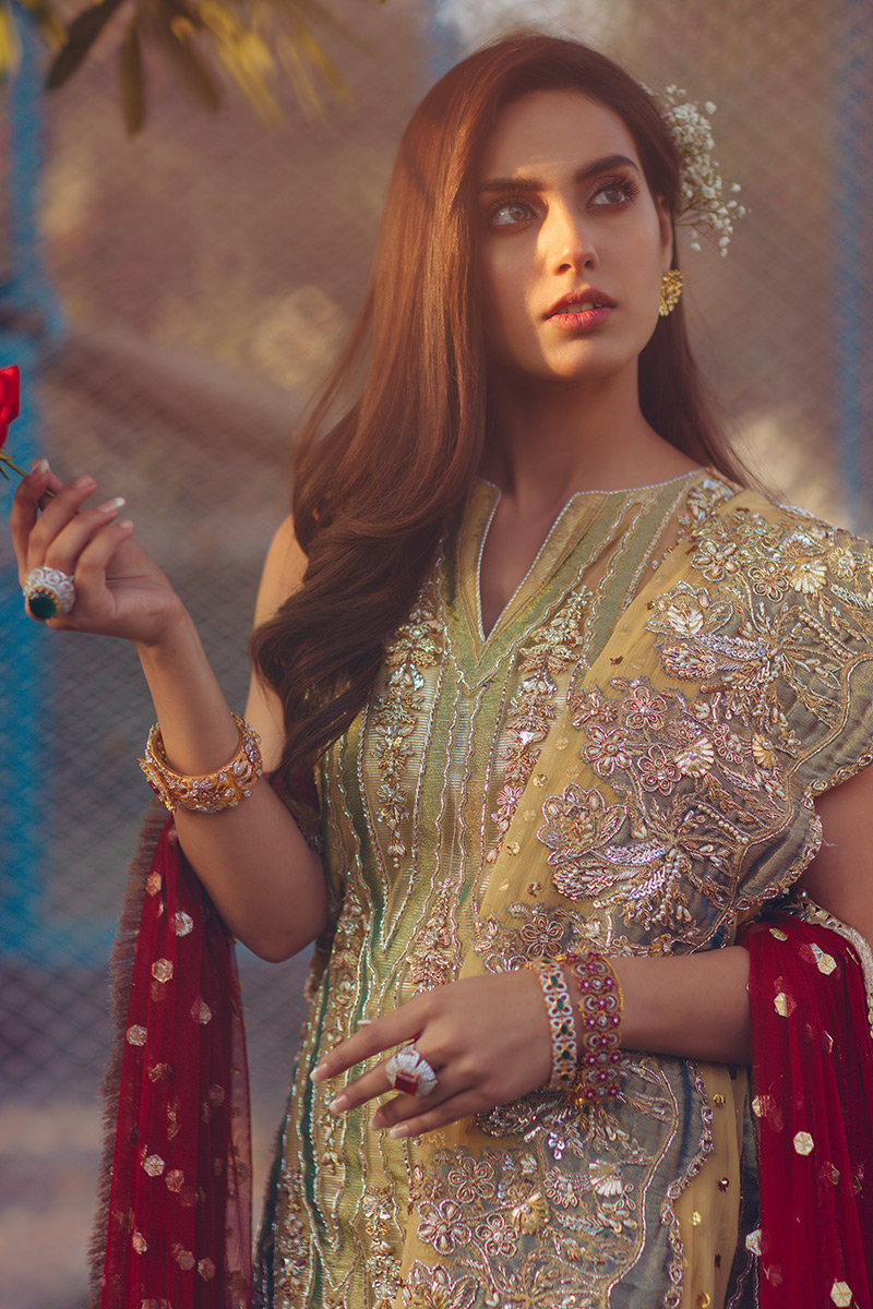 yellow dresses for mehndi function
