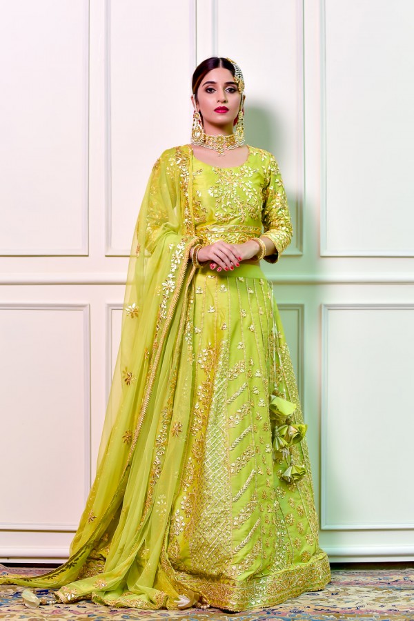yellow green mehndi dresses by Sanobar Azfar