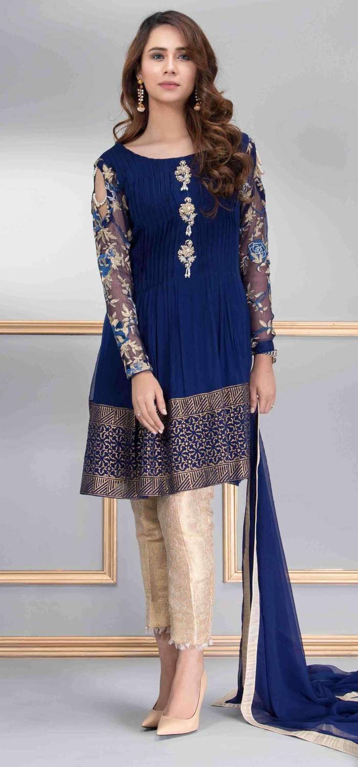 mehndi dress simple for girls