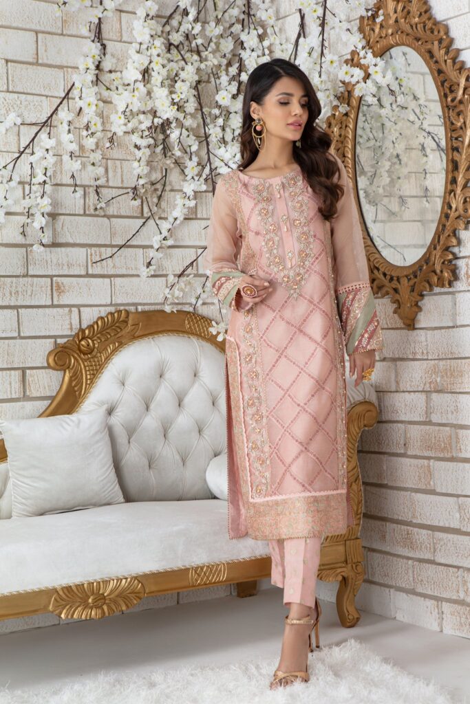 peach_Dress_for_Eid_ul-Fitr_2022